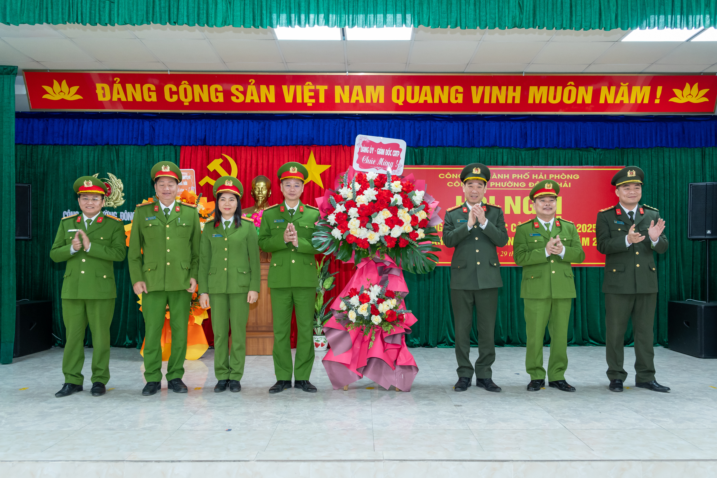 Công an phường Đông Hải: Tập trung triển khai 9 nhiệm vụ công tác trọng tâm gắn với 7 nhóm chỉ tiêu chủ yếu